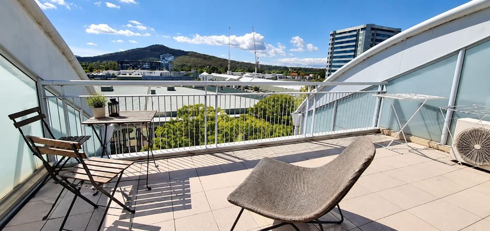 Day, Natural landscape, View (from property/room), Balcony/Terrace, Mountain view