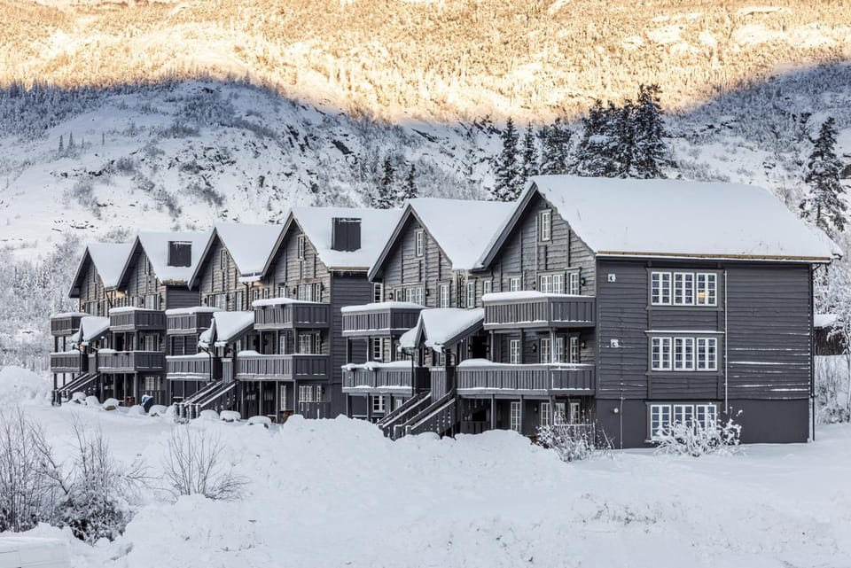 Property building, Day, Winter