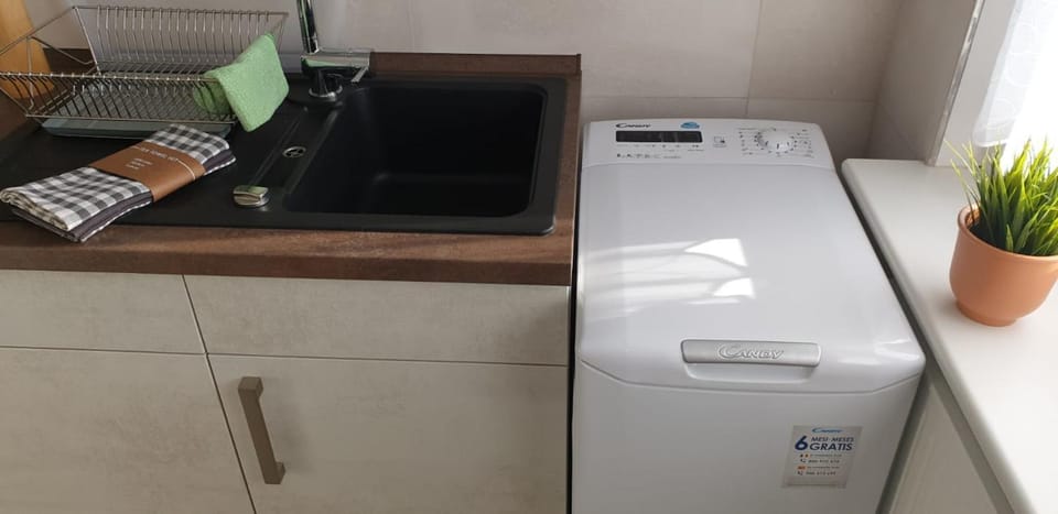 Kitchen or kitchenette, Decorative detail