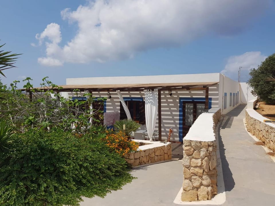 Villetta Terranova House in Sicily