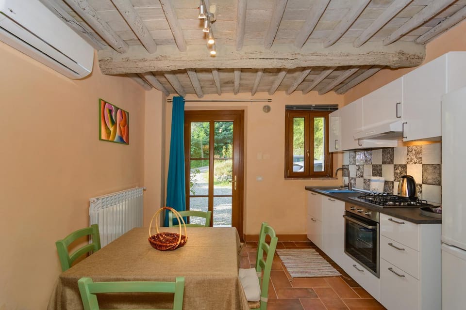 Kitchen or kitchenette, Living room, kitchen