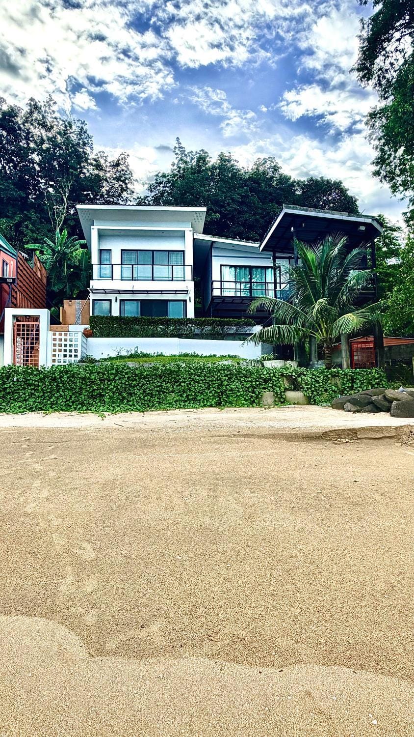 Koh Sirey Beachfront Pool Villa House in Phuket