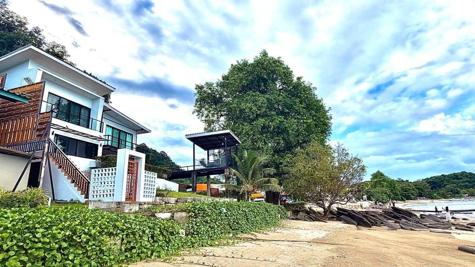 Koh Sirey Beachfront Pool Villa House in Phuket