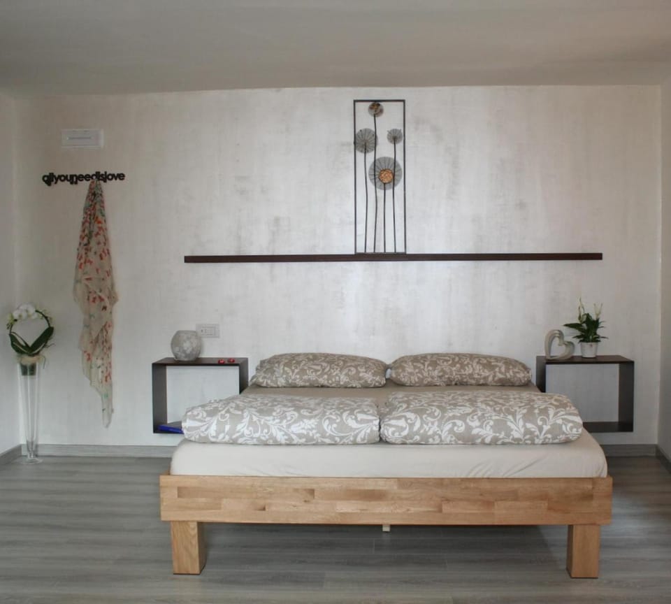 Casa Ciarì Bed and Breakfast in Tignale