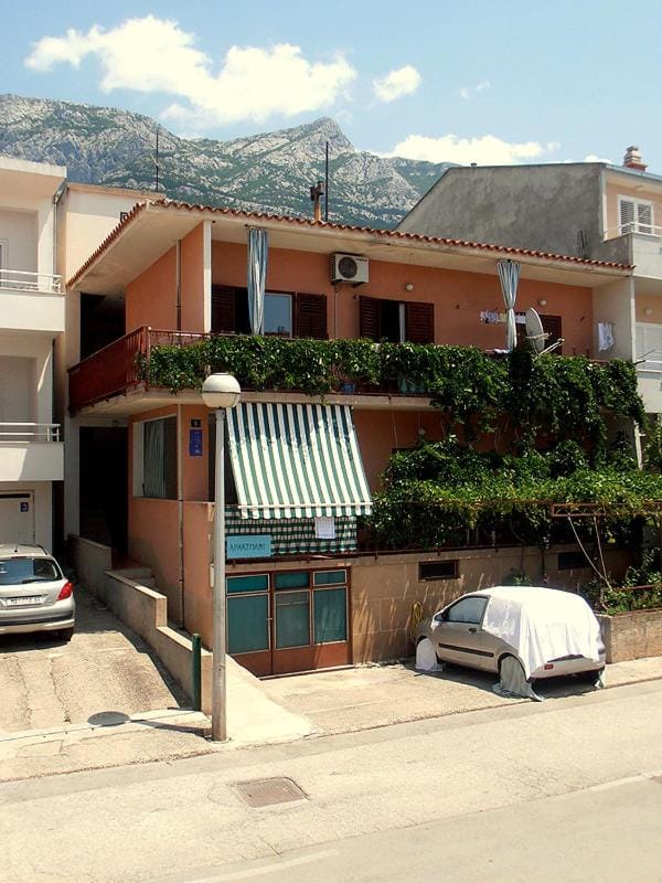 Rusendic Apartment 4 Apartment in Makarska