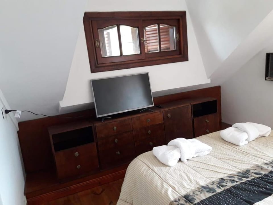 Posada Villa club, Apart 3 cerca del aeropuerto el Palomar House in Buenos Aires Province