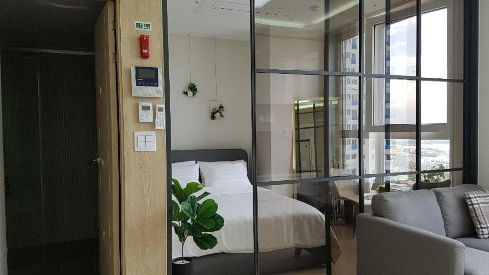 The Mark Sokcho Residence #16 Level Apartment hotel in South Korea