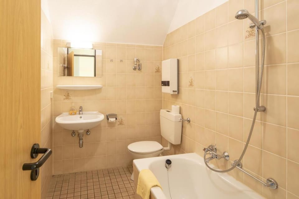 93m2 Fewo mit 2 Schlafzimmern am Edersee House in Hesse