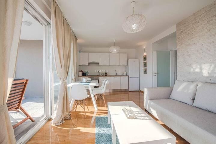 Blue sky, modern sea view apartment Apartment in Novalja