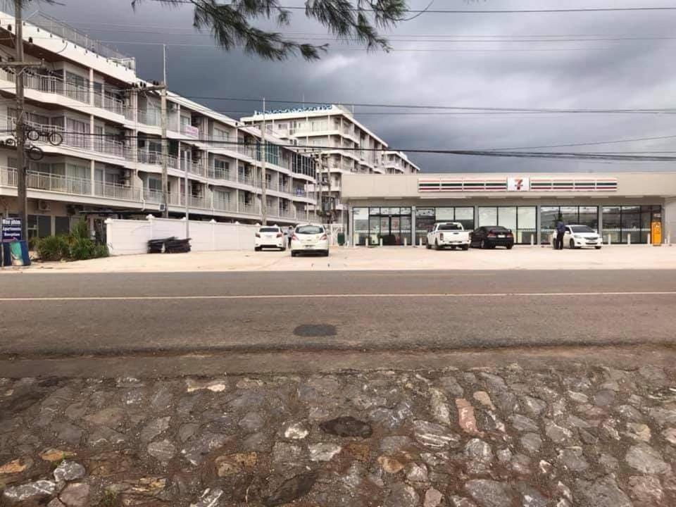 Avatara A Ocean Views by malai Apartment in Chon Buri Changwat