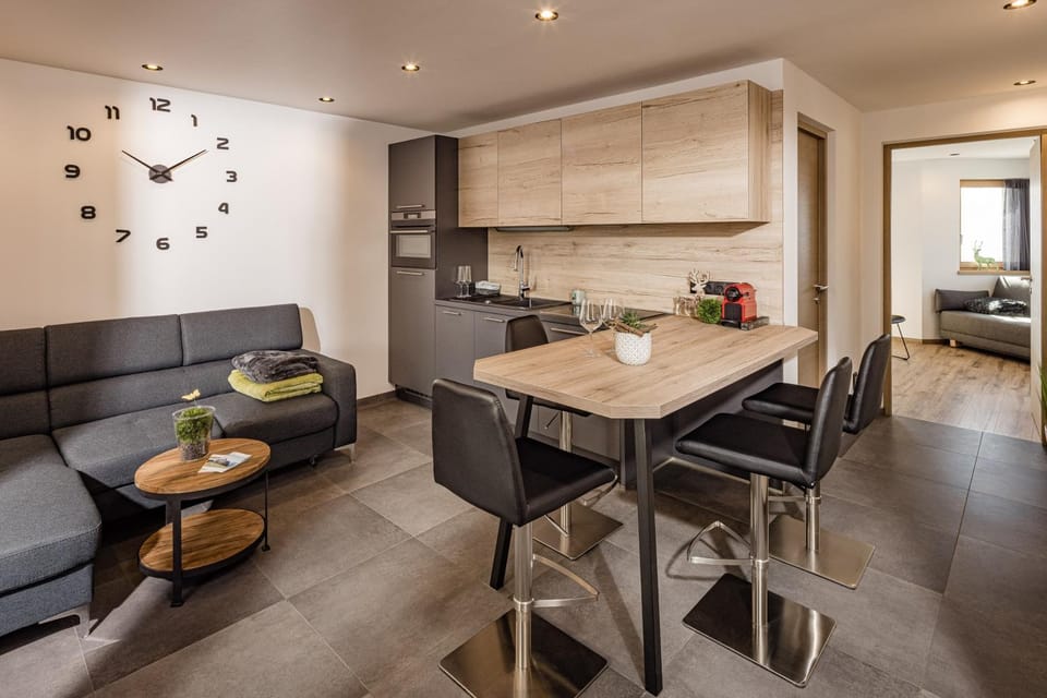 Kitchen or kitchenette, Living room, Seating area