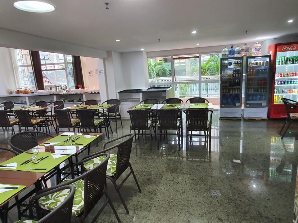 Restaurant/places to eat, Lounge or bar