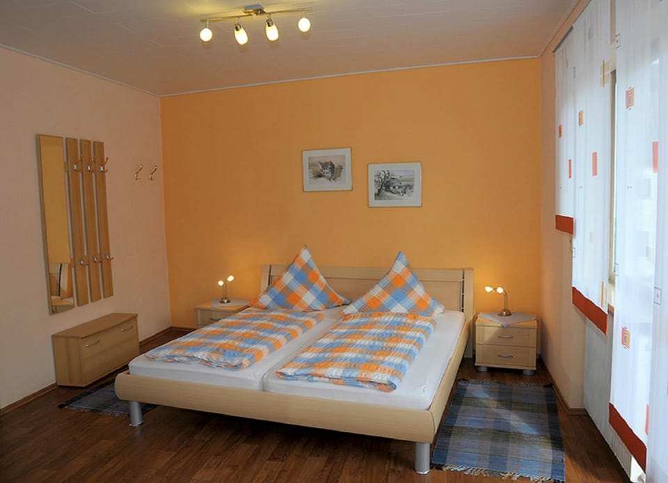 Bed, Photo of the whole room