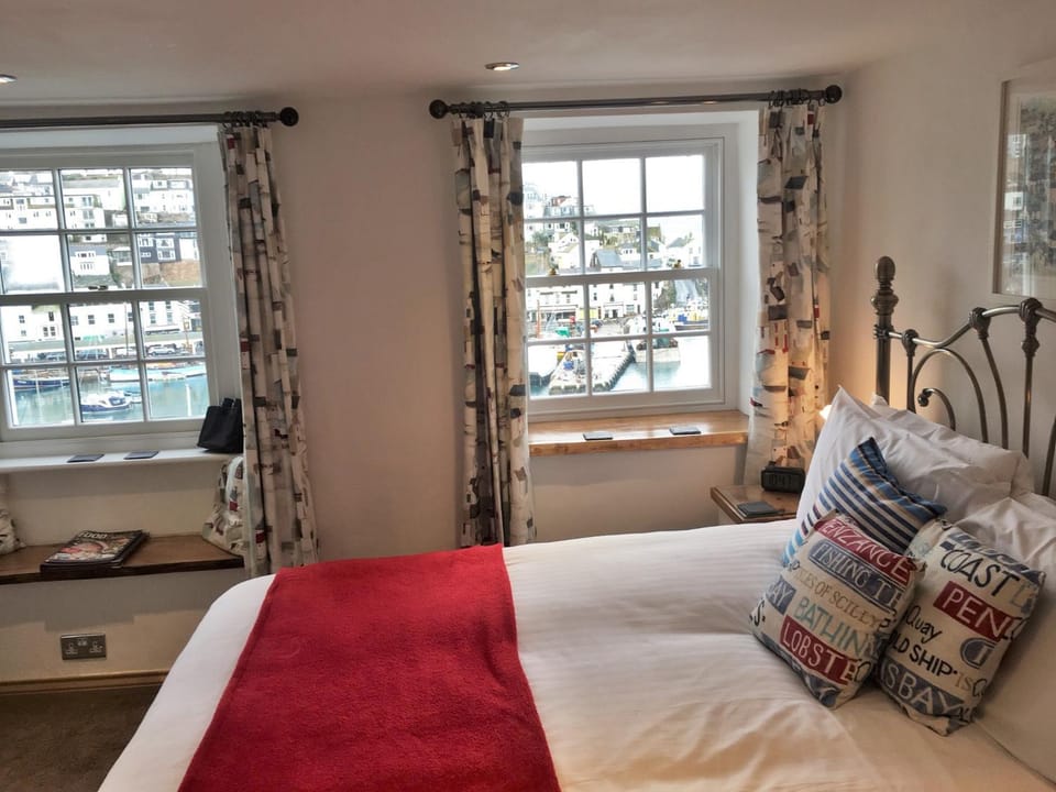 Sampford Harbour Side Guest House Bed and Breakfast in Brixham