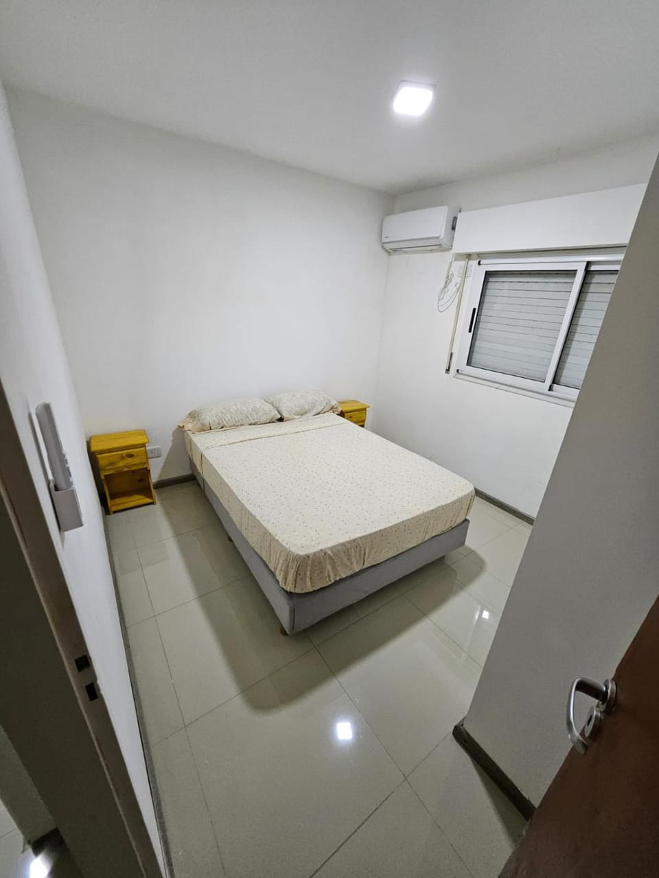 Bed, Photo of the whole room, Bedroom, air conditioner