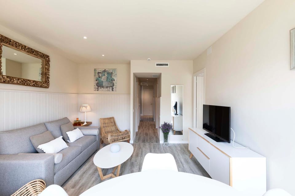 Lounge or bar