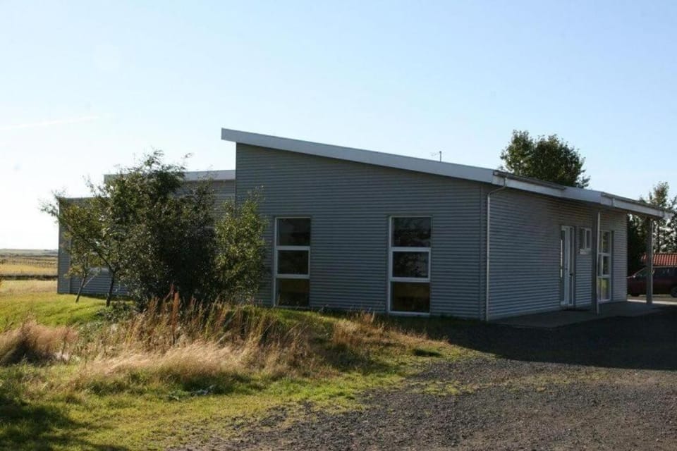 Property building, Day