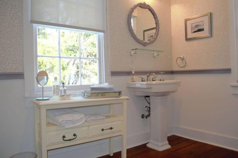 Renovated Historic Loft in the Heart of Downtown House in Beaufort