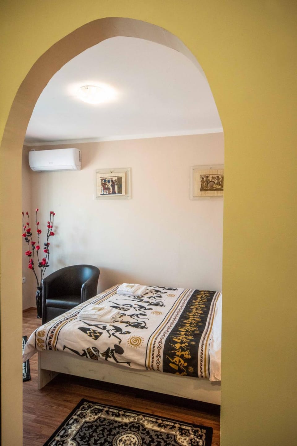 Seating area, Bedroom
