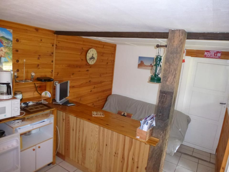 TV and multimedia, Kitchen or kitchenette, Dining area