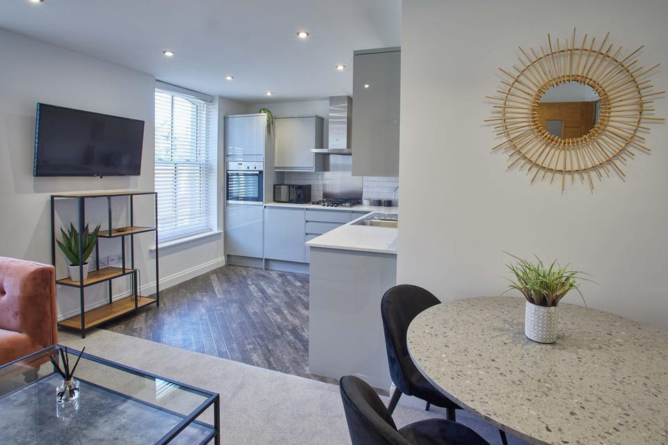 Kitchen or kitchenette, Living room, Seating area