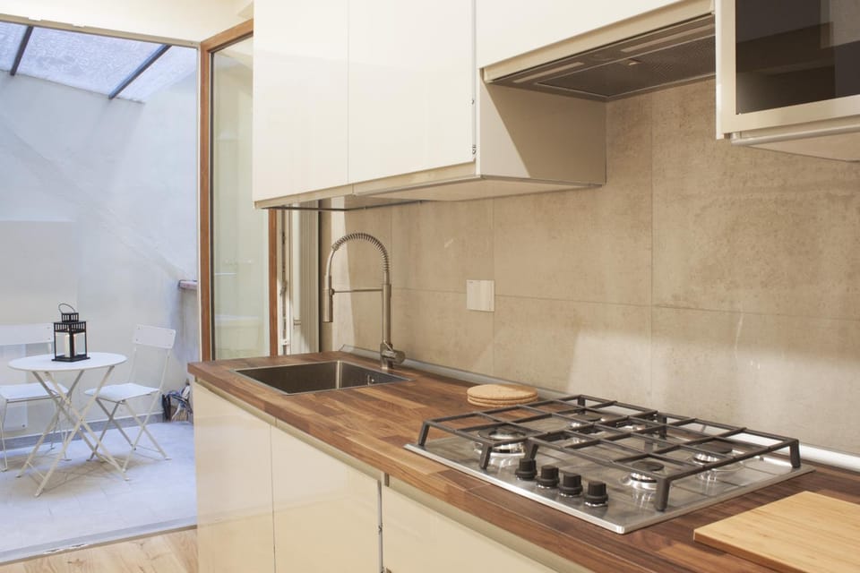 Kitchen or kitchenette