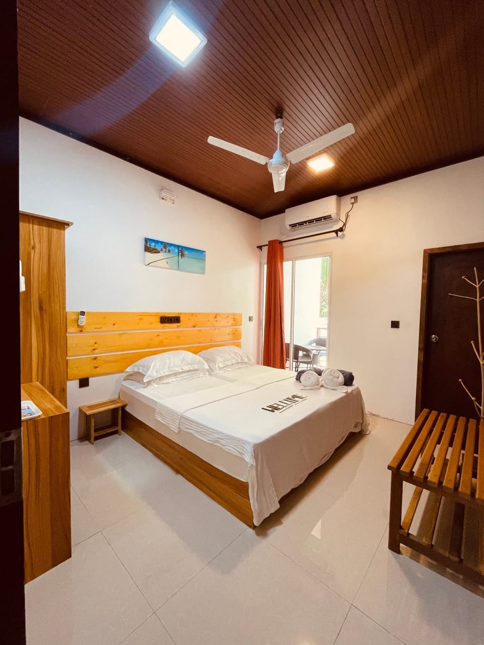Huvan Inn Hotel in Maldives