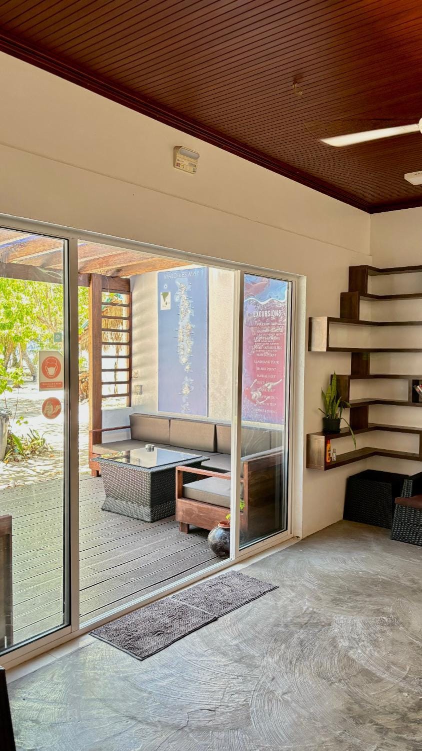 Huvan Inn Hotel in Maldives