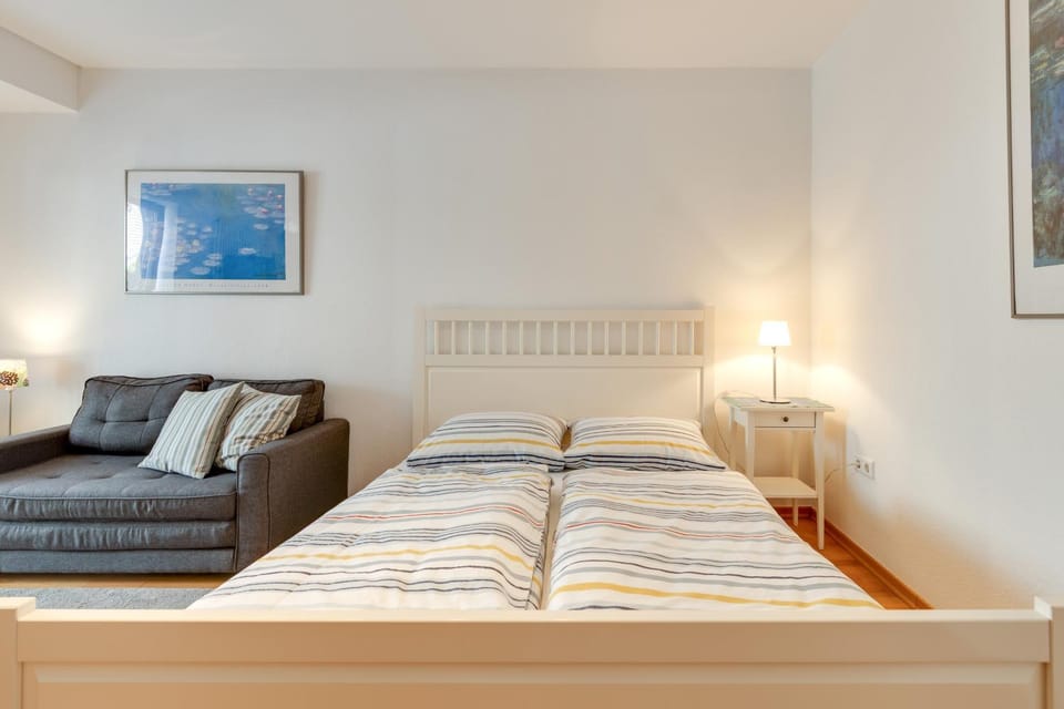 Living room, Bedroom