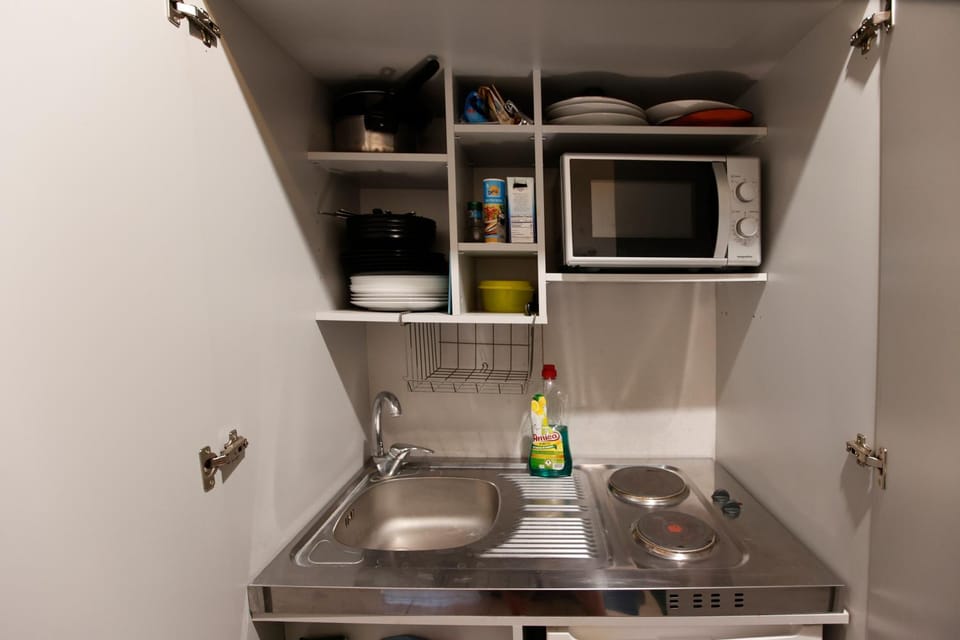 Kitchen or kitchenette