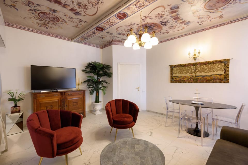 TV and multimedia, Living room, Seating area