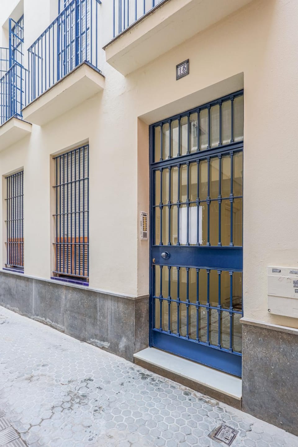 Property building, Facade/entrance