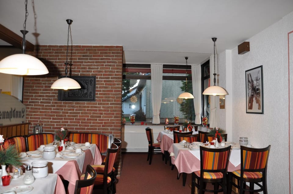 Restaurant/places to eat