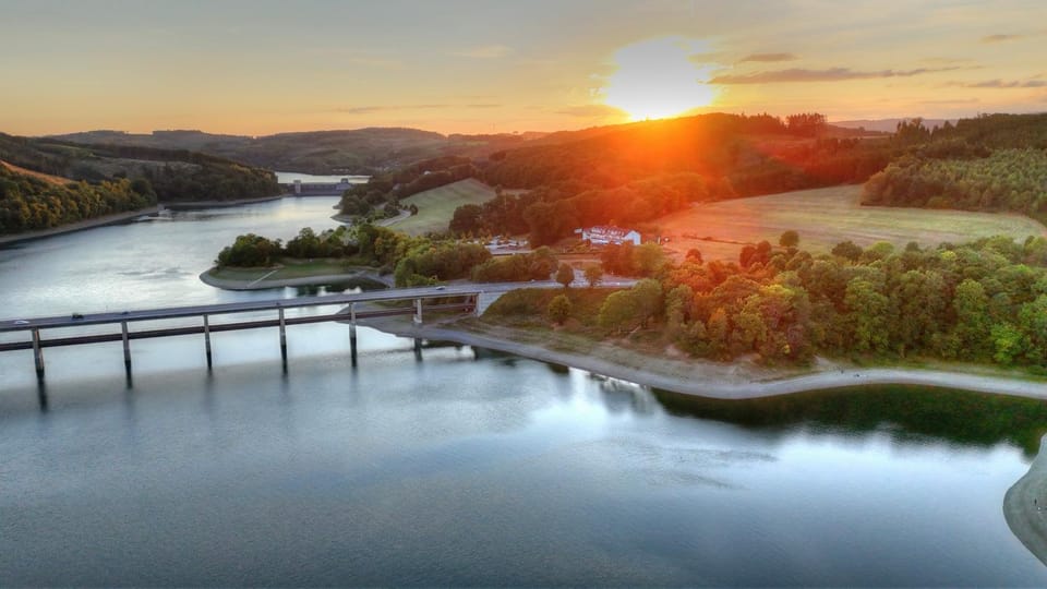 View (from property/room), Lake view, Landmark view