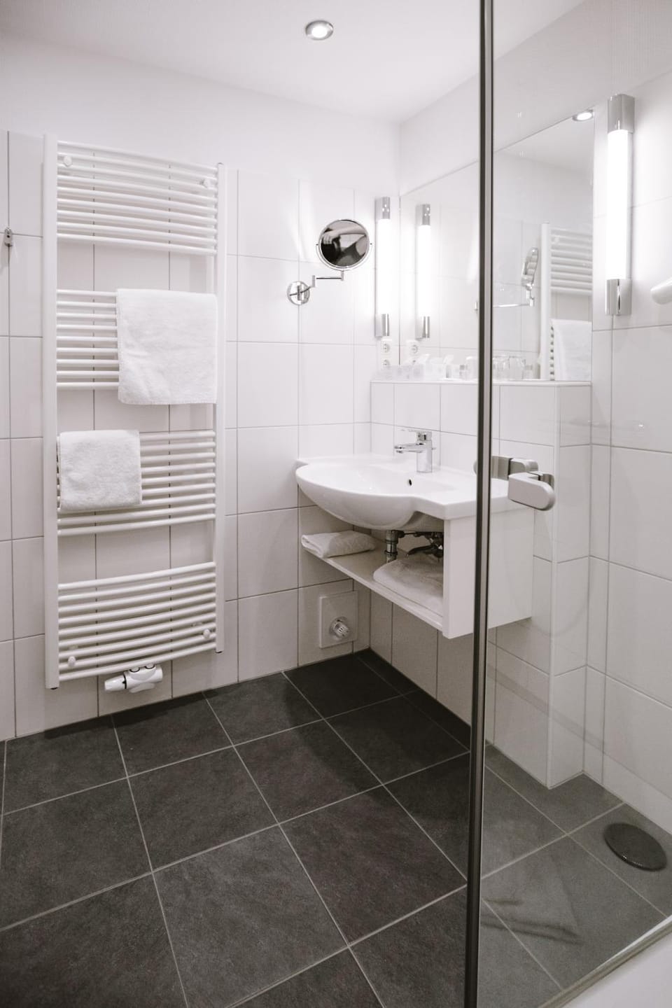Shower, Bathroom, towels