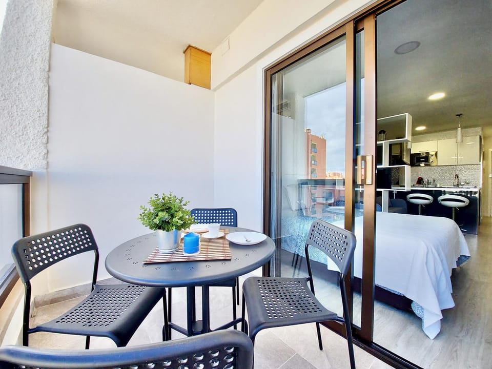 Balcony/Terrace, Photo of the whole room