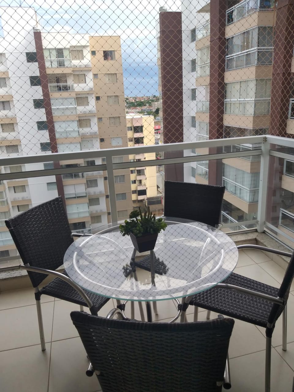 Apartamento no Condomínio Casa da Madeira em Caldas Novas-GO Apartment in State of Goiás