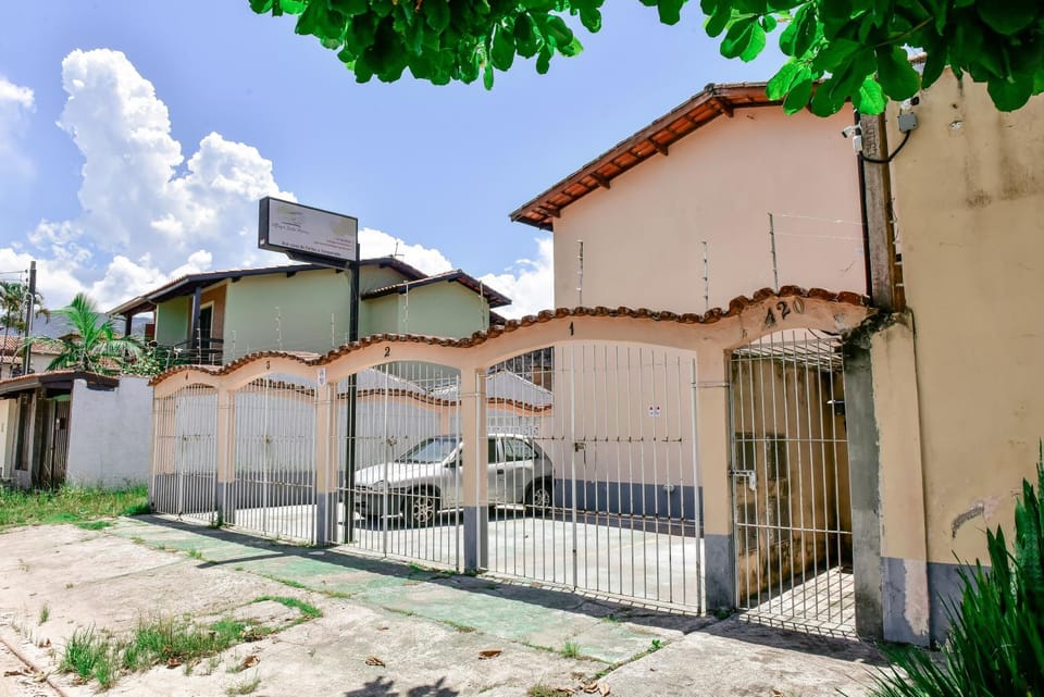 Property building, Facade/entrance, Day