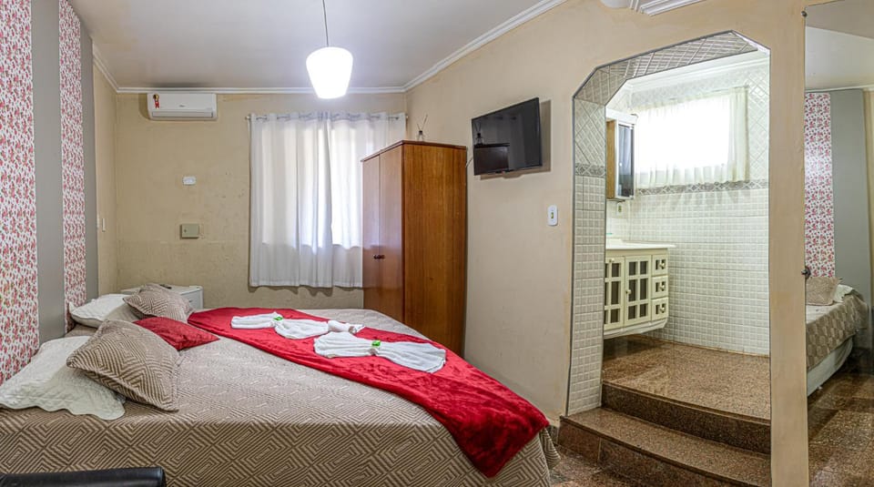 Bed, Photo of the whole room, Bedroom, wardrobe, air conditioner