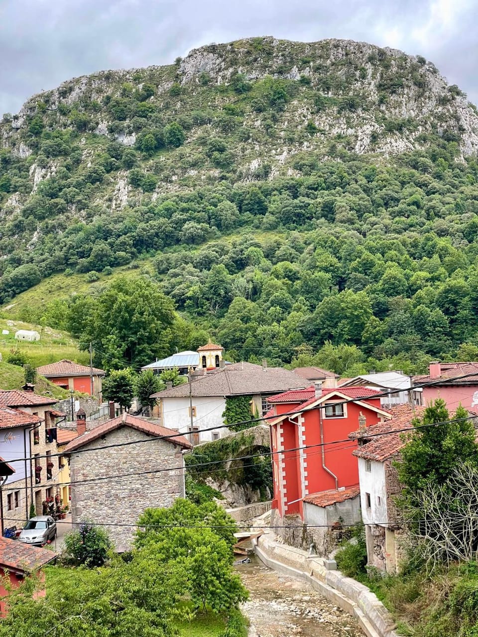 Nearby landmark, Day, Natural landscape, Mountain view