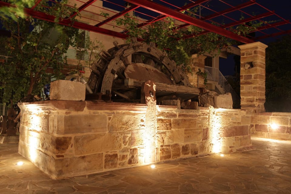 Night, Decorative detail, Inner courtyard view