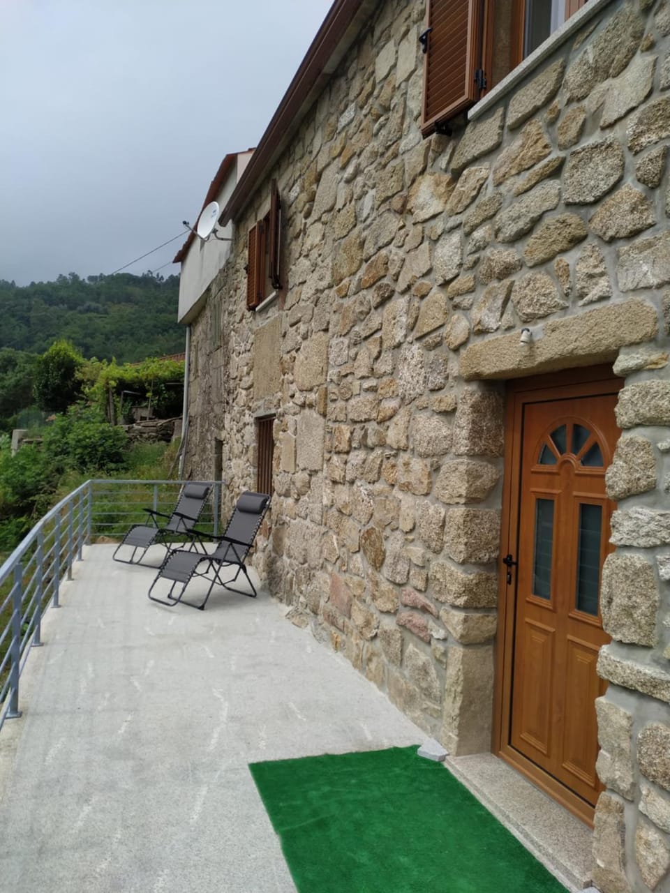 Patio, Mountain view