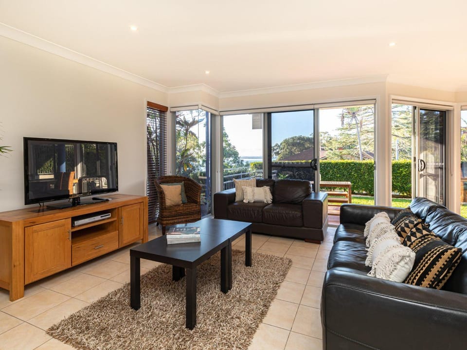 Dutchies Vista, 1 45 Christmas Bush Ave - Ground floor duplex with stunning water views and close to the beach House in Nelson Bay