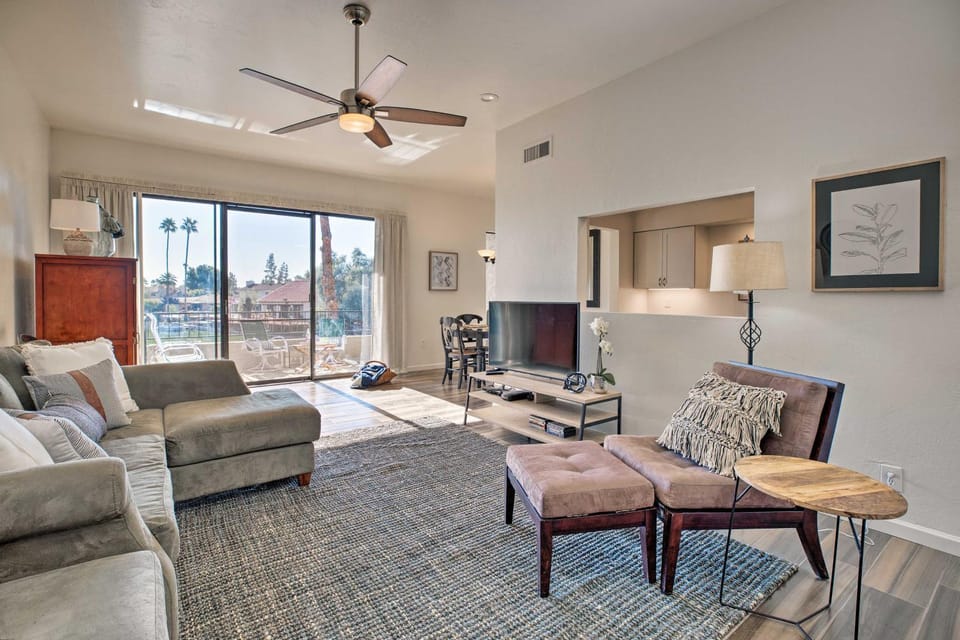 4 Mi to ASU: Lake-View Condo w/ Patio, Pool Access House in Tempe
