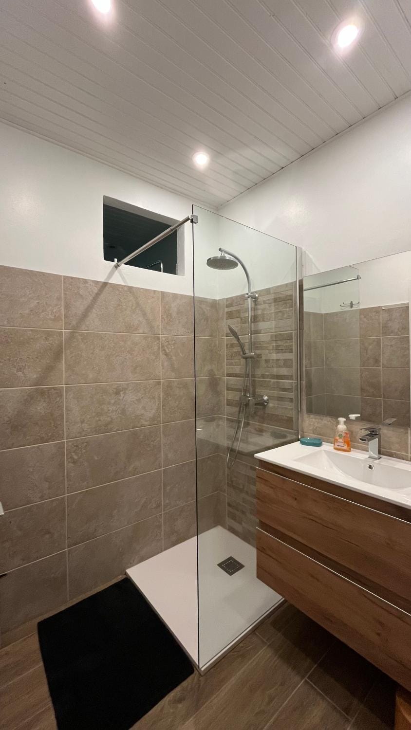 Shower, Bathroom