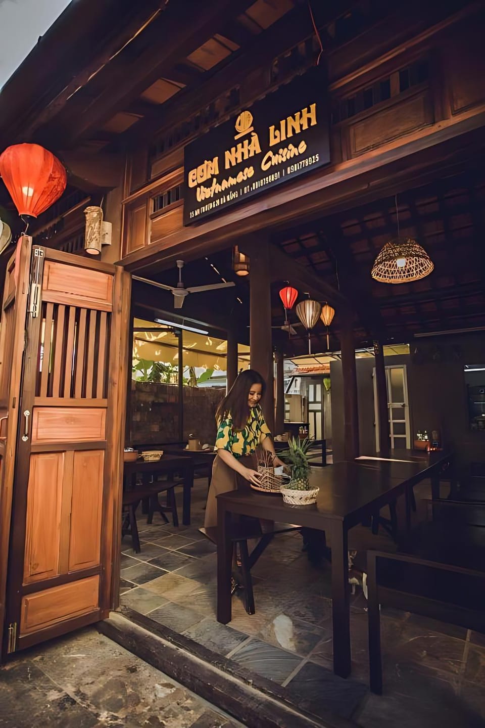 Nearby landmark, Restaurant/places to eat, Nightclub / DJ, Banquet/Function facilities