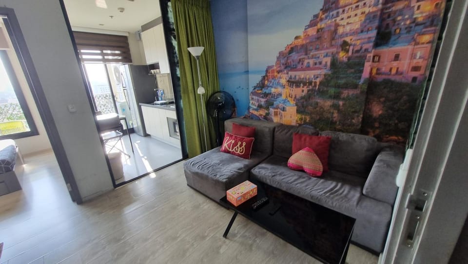 The BASE DELUXE GREAT LOCATION Apartment in Pattaya City