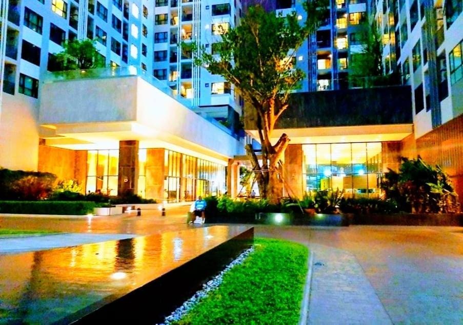 The BASE DELUXE GREAT LOCATION Apartment in Pattaya City