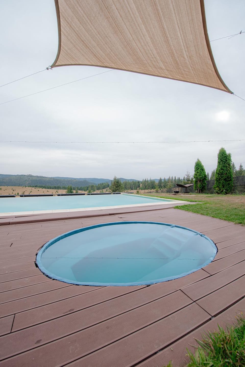 Hot Tub, Swimming pool