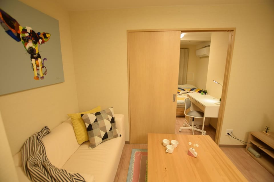 Living room, Photo of the whole room